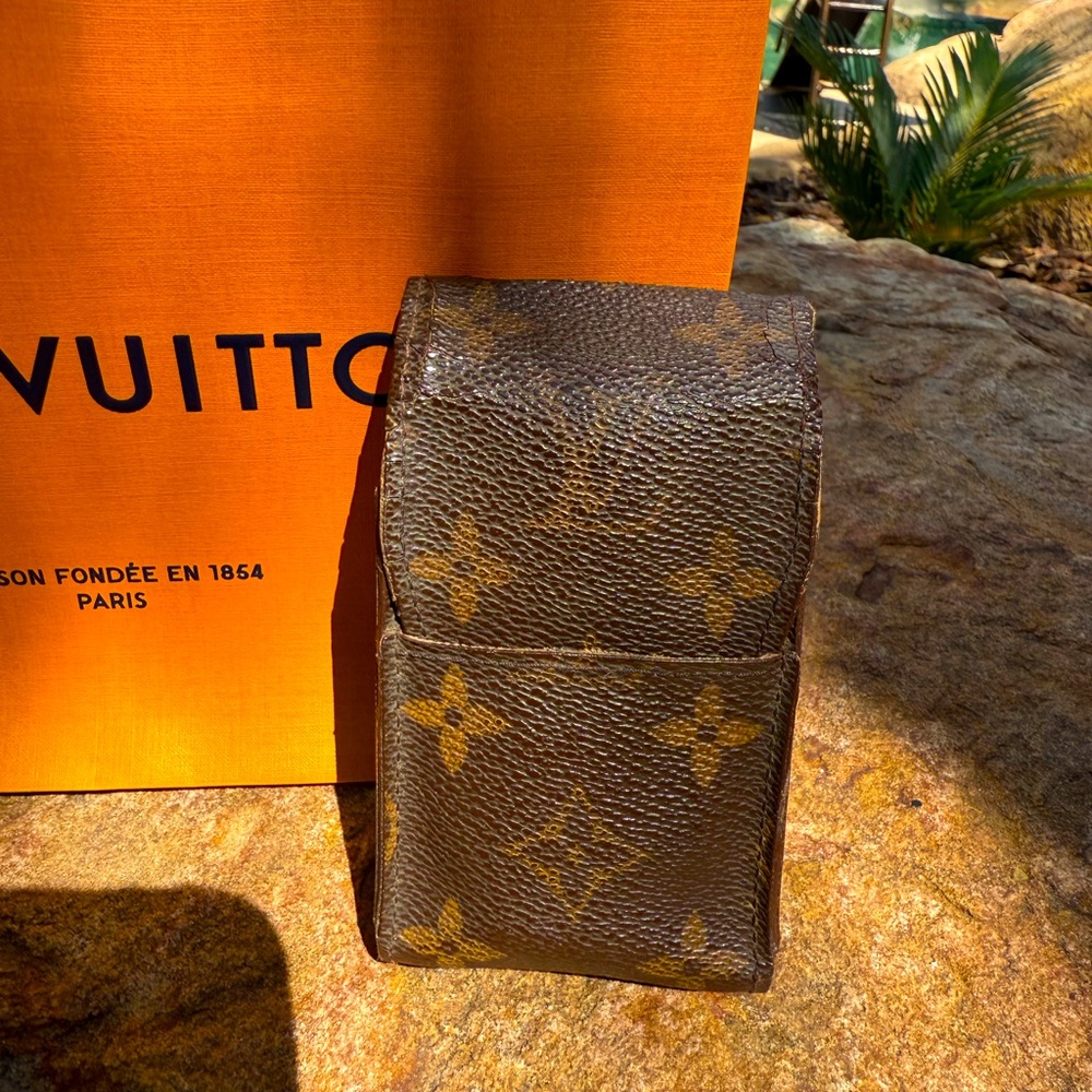 Authentic LOUIS VUITTON stash box cig LV case key holder! Exotic luxury